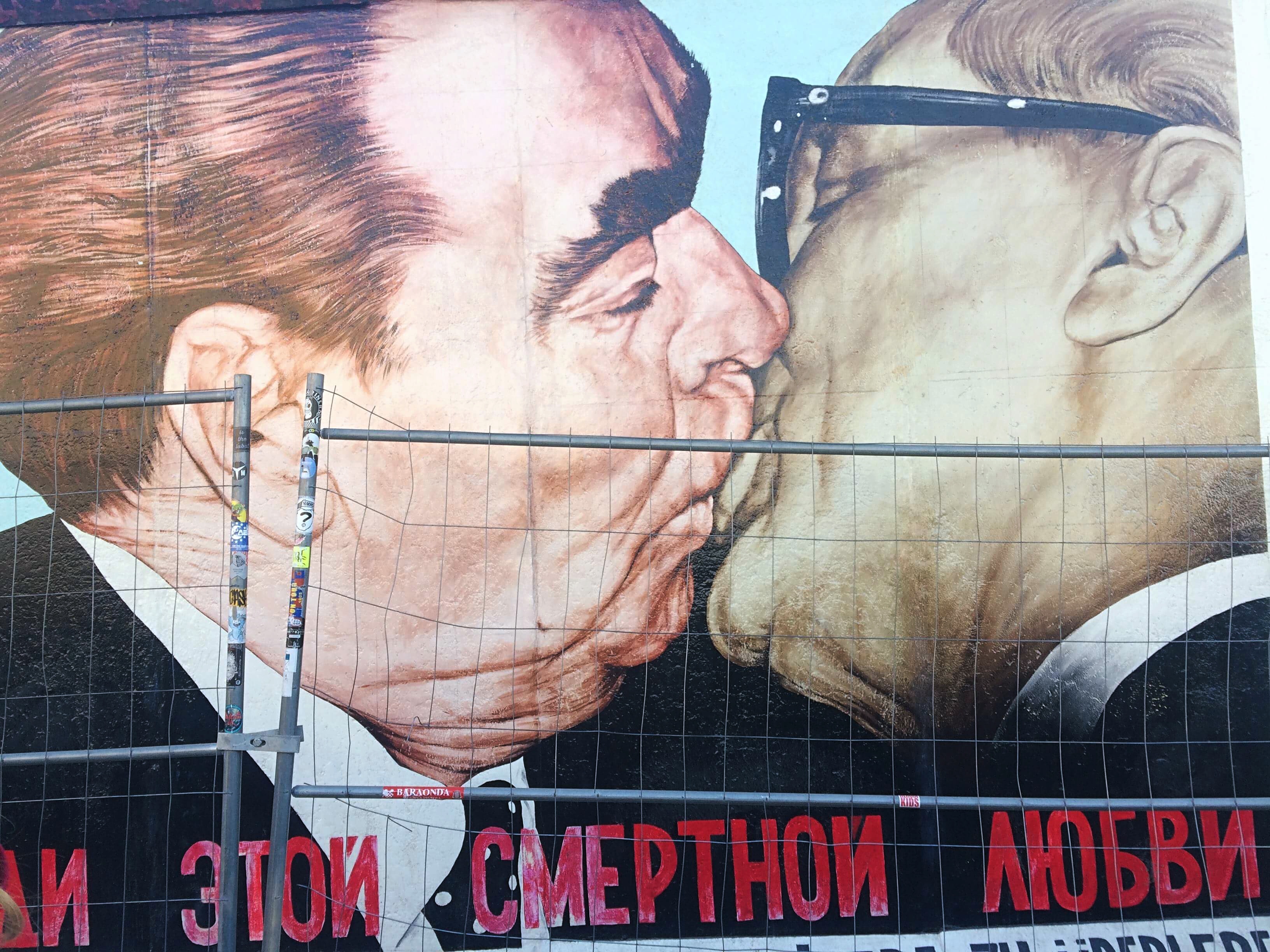 berlin mur berliński breżniew hocker